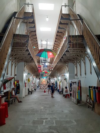 https://mdw-travel-data-us-east-1.s3.amazonaws.com/img/country/Brazil/Casa-da-Cultura-de-Pernambuco/img_01.jpg