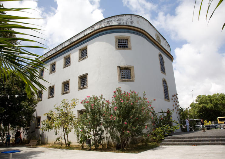 https://mdw-travel-data-us-east-1.s3.amazonaws.com/img/country/Brazil/Casa-da-Cultura-de-Pernambuco/img_02.jpg