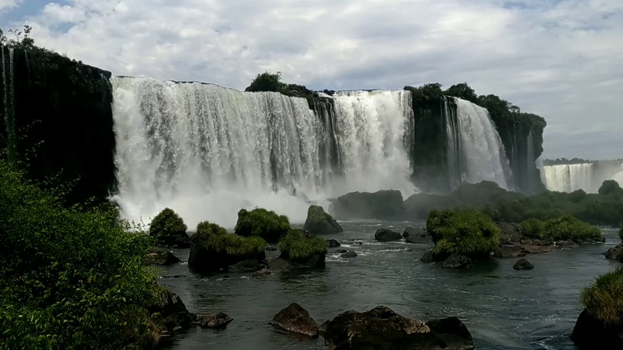 https://mdw-travel-data-us-east-1.s3.amazonaws.com/img/country/Brazil/Cataratas-Day-Use/img_01.jpg