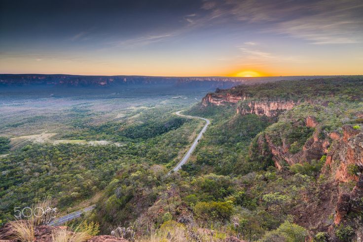 https://mdw-travel-data-us-east-1.s3.amazonaws.com/img/country/Brazil/Chapada-dos-Guimaraes-National-Park/img_05.jpg