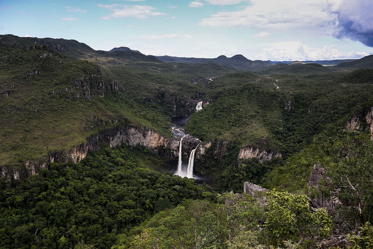 https://mdw-travel-data-us-east-1.s3.amazonaws.com/img/country/Brazil/Chapada-dos-Veadeiros-National-Park/img_01.jpg