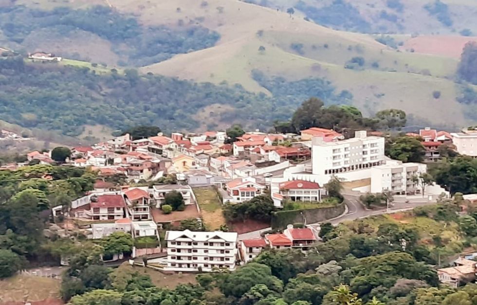 https://mdw-travel-data-us-east-1.s3.amazonaws.com/img/country/Brazil/Circuito-das-Aguas/img_01.jpg
