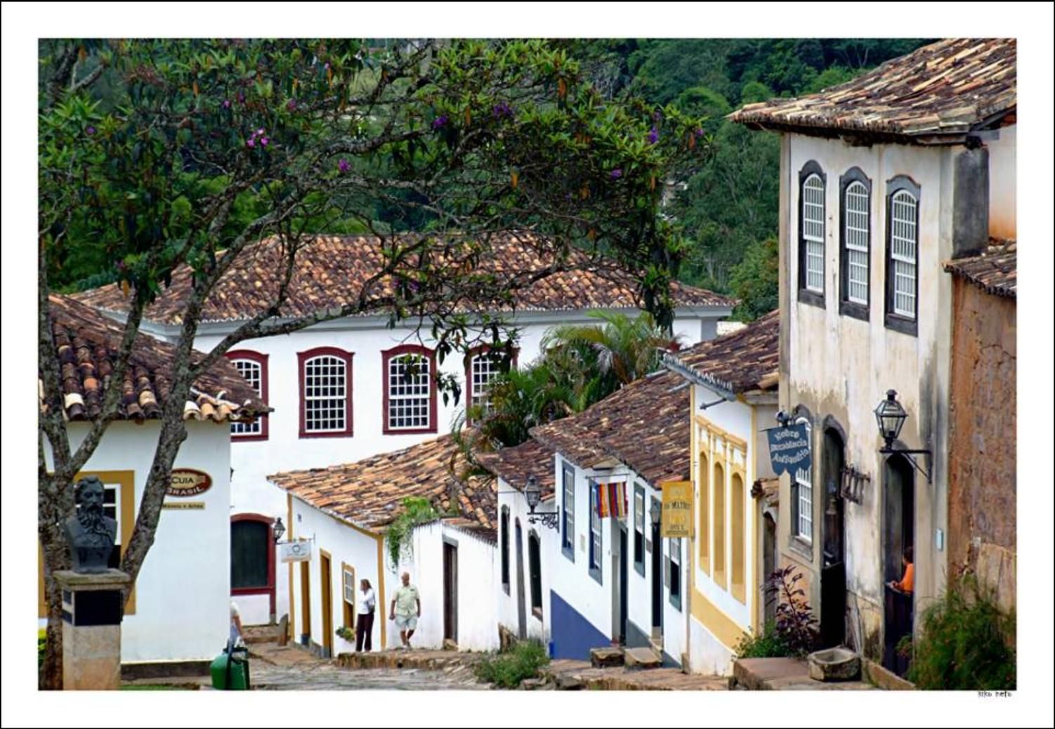 https://mdw-travel-data-us-east-1.s3.amazonaws.com/img/country/Brazil/Colonial-Architecture-of-Tiradentes/img_01.jpg