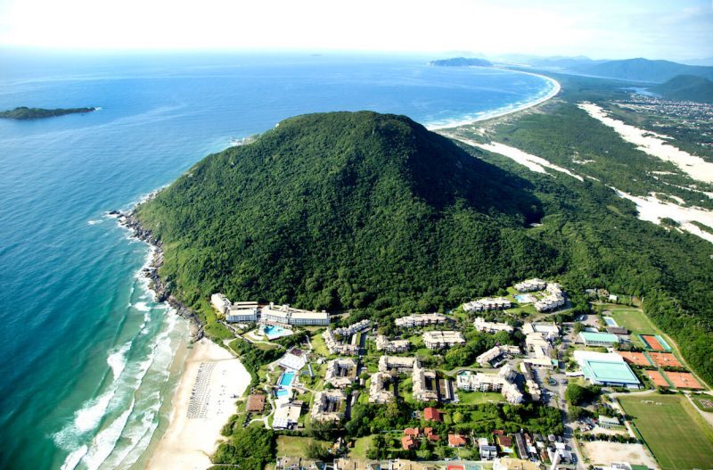 https://mdw-travel-data-us-east-1.s3.amazonaws.com/img/country/Brazil/Costao-do-Santinho/img_00.jpg