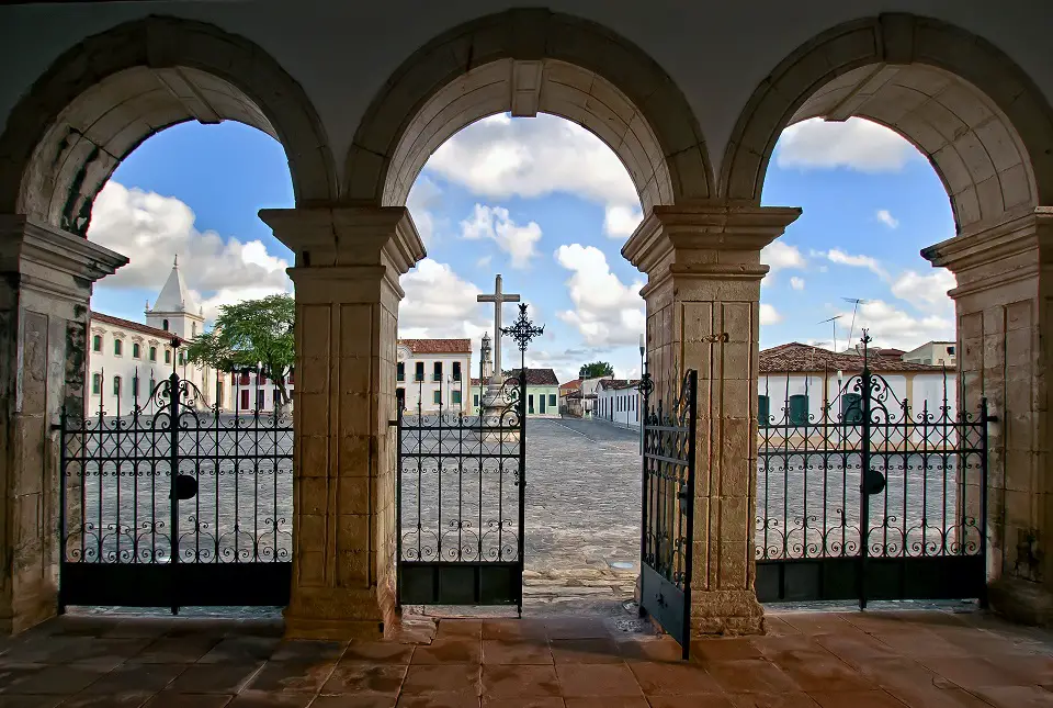 https://mdw-travel-data-us-east-1.s3.amazonaws.com/img/country/Brazil/Cultural-Center-of-Sao-Francisco/img_02.jpg