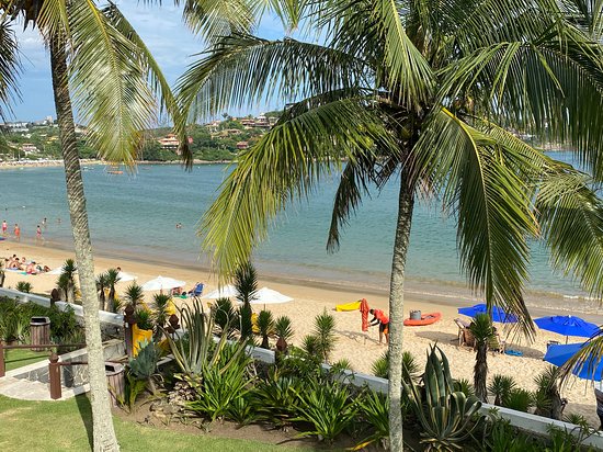 https://mdw-travel-data-us-east-1.s3.amazonaws.com/img/country/Brazil/Ferradura-Beach/img_01.jpg