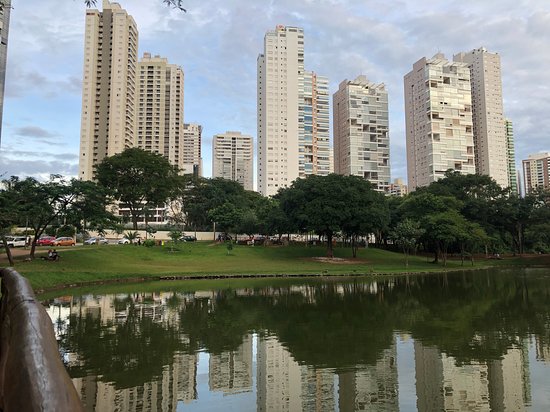 https://mdw-travel-data-us-east-1.s3.amazonaws.com/img/country/Brazil/Flamboyant-Park/img_00.jpg