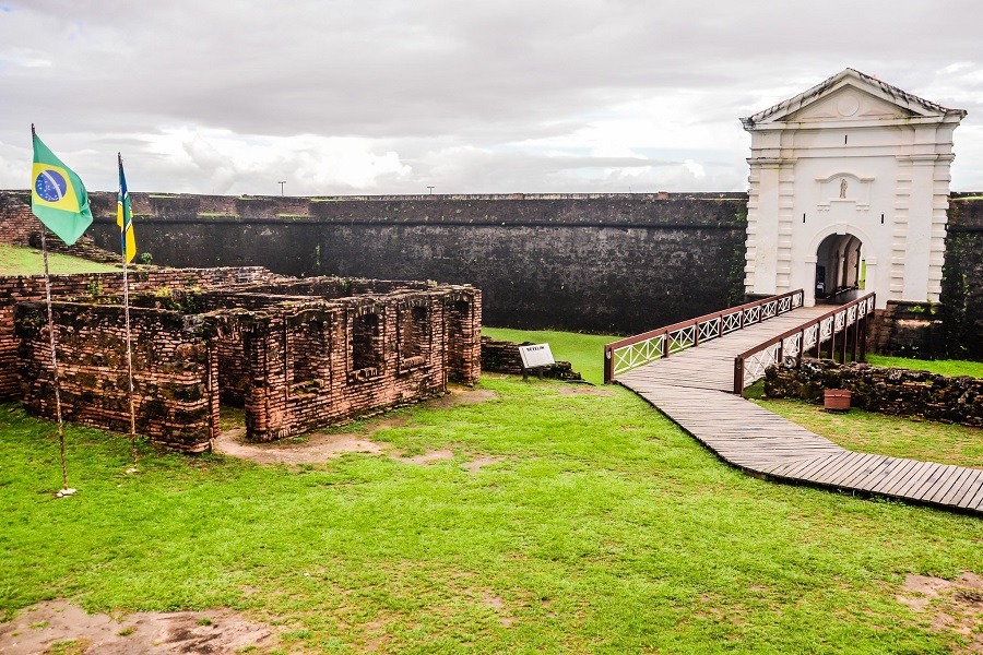 https://mdw-travel-data-us-east-1.s3.amazonaws.com/img/country/Brazil/Fortaleza-de-Sao-Jose-de-Macapa/img_03.jpg
