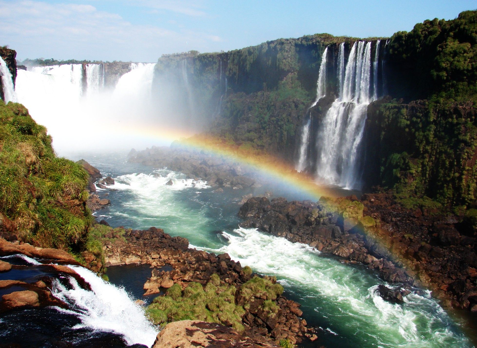 https://mdw-travel-data-us-east-1.s3.amazonaws.com/img/country/Brazil/Foz-do-Iguacu/img_03.jpg