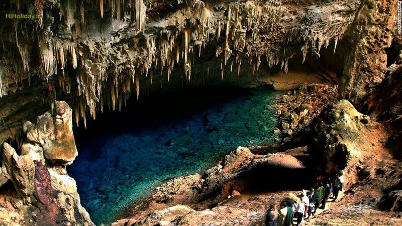 https://mdw-travel-data-us-east-1.s3.amazonaws.com/img/country/Brazil/Gruta-do-Lago-Azul/img_01.jpg