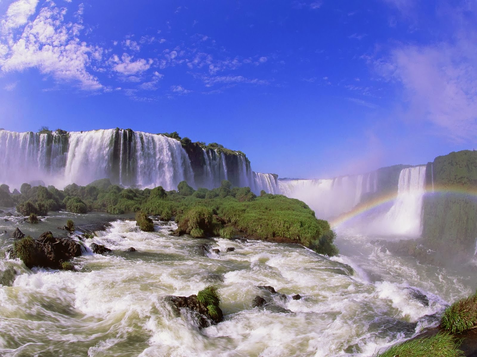 https://mdw-travel-data-us-east-1.s3.amazonaws.com/img/country/Brazil/Icebar-Iguazu/img_02.jpg