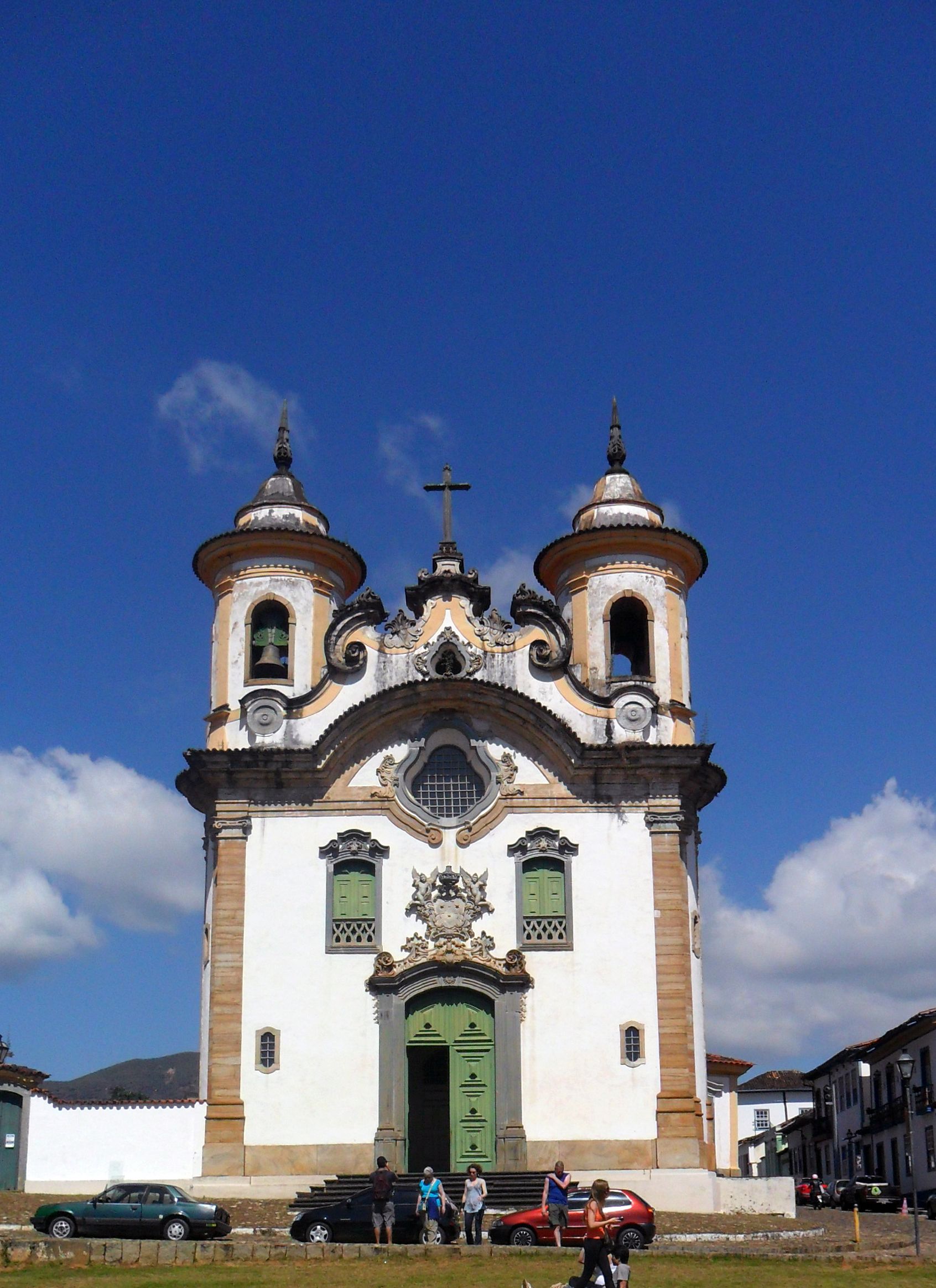 https://mdw-travel-data-us-east-1.s3.amazonaws.com/img/country/Brazil/Igreja-Matriz-Nossa-Senhora-do-Carmo/img_03.jpg