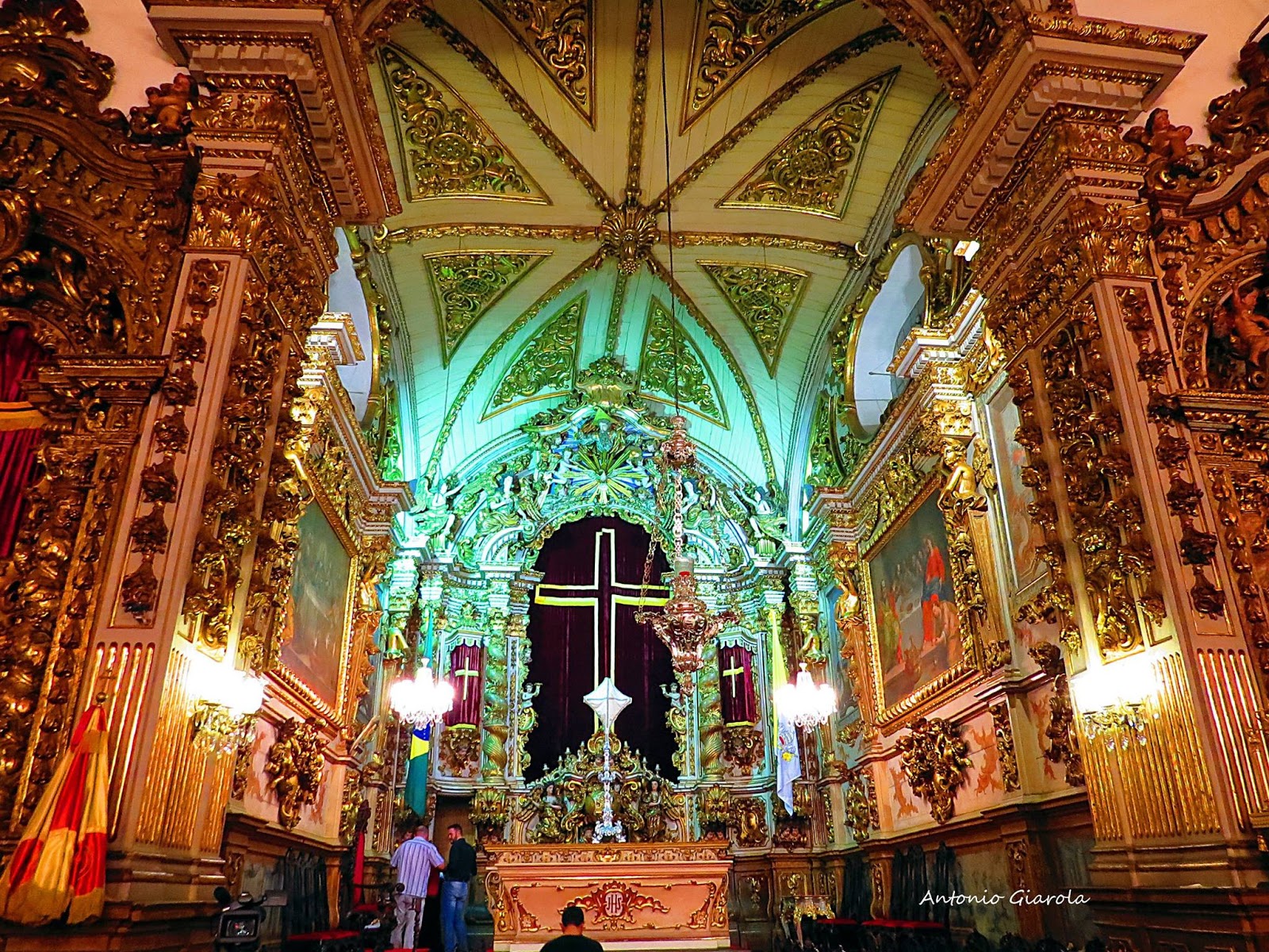 https://mdw-travel-data-us-east-1.s3.amazonaws.com/img/country/Brazil/Igreja-de-Nossa-Senhora-do-Pilar/img_01.jpg