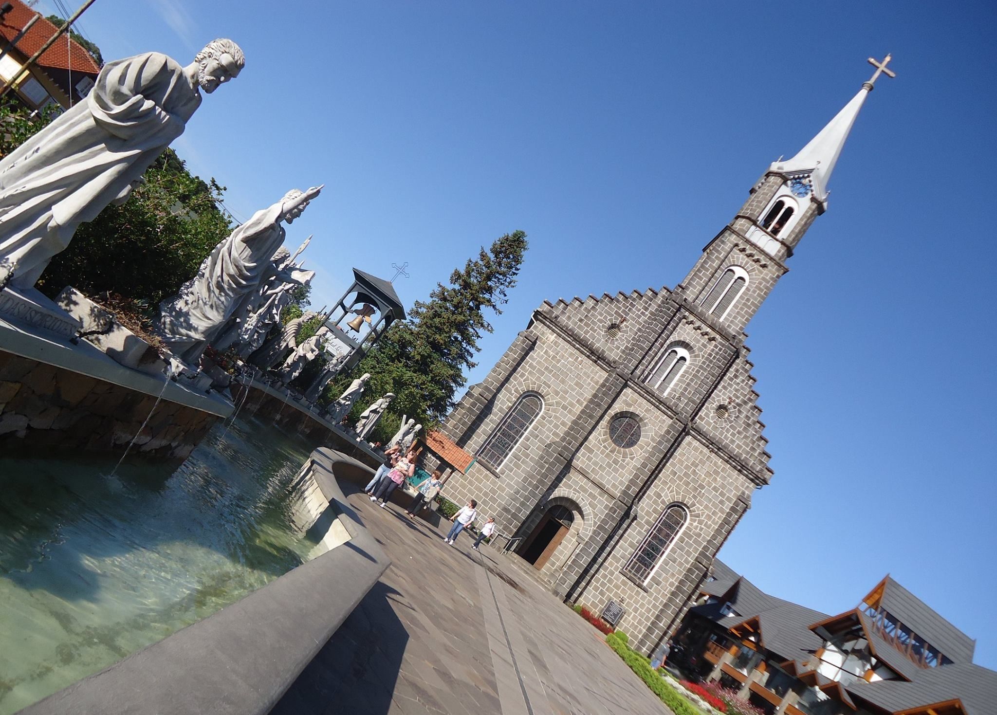 https://mdw-travel-data-us-east-1.s3.amazonaws.com/img/country/Brazil/Igreja-de-Sao-Pedro/img_02.jpg