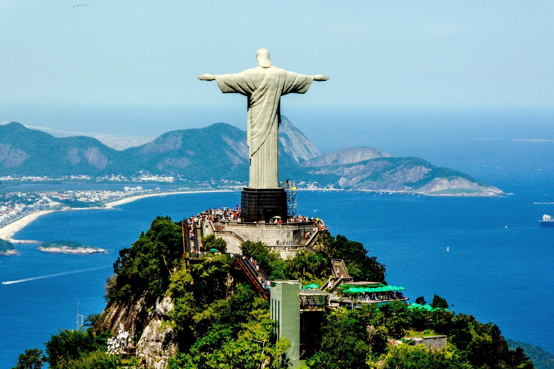 https://mdw-travel-data-us-east-1.s3.amazonaws.com/img/country/Brazil/Iracema-Statue/img_01.jpg
