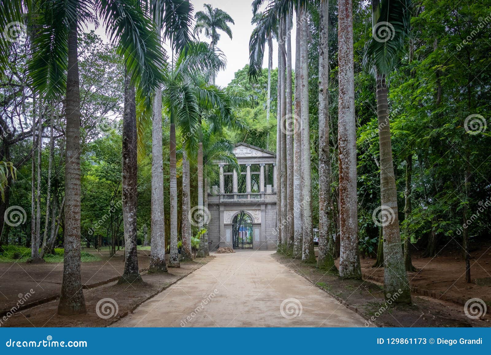 https://mdw-travel-data-us-east-1.s3.amazonaws.com/img/country/Brazil/Jardim-de-Artes-da-Universidade-Federal-de-Lavras-FLOWERS/img_03.jpg