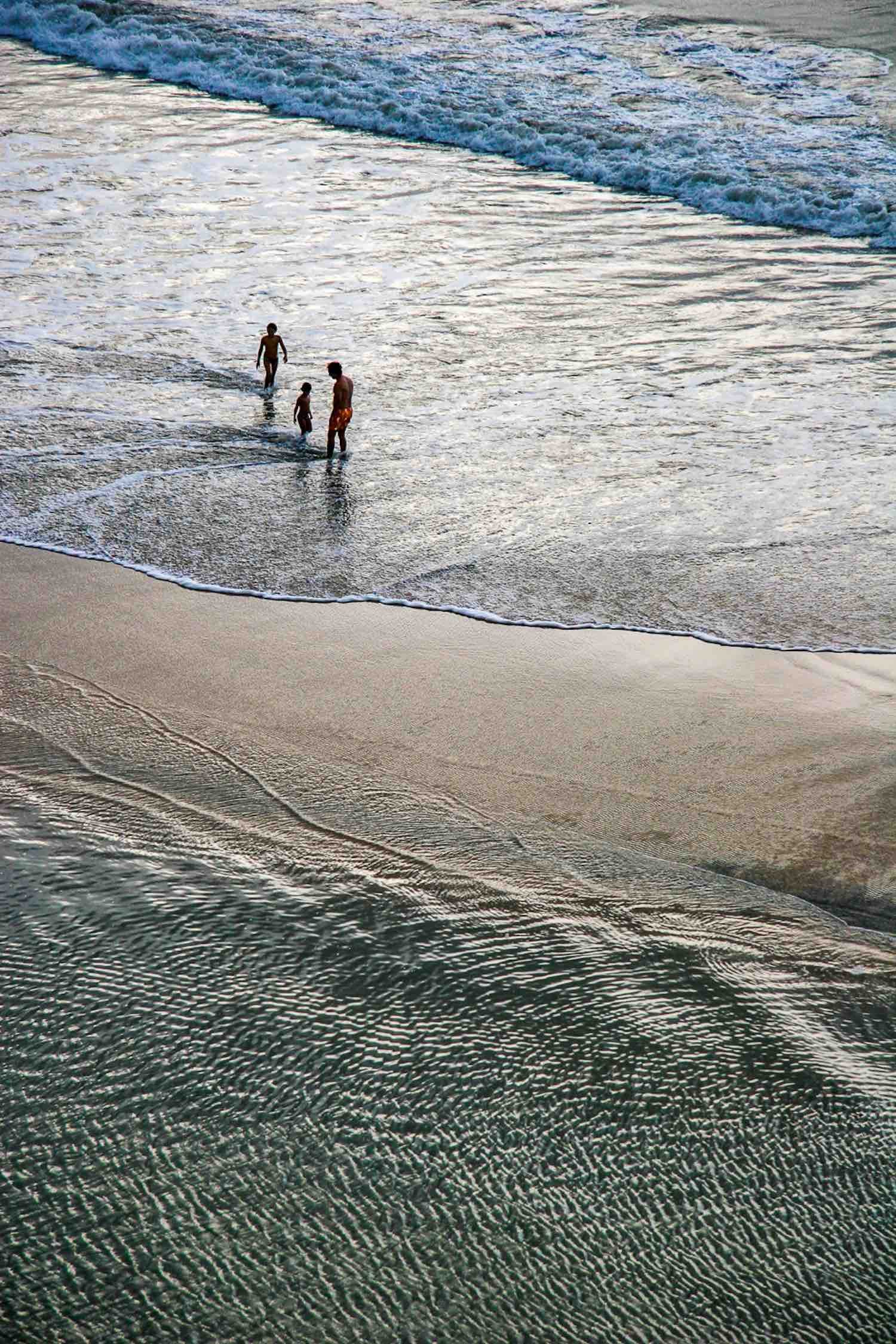 https://mdw-travel-data-us-east-1.s3.amazonaws.com/img/country/Brazil/Jericoacoara-Beach/img_01.jpg