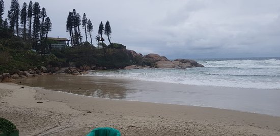https://mdw-travel-data-us-east-1.s3.amazonaws.com/img/country/Brazil/Joaquina-Beach/img_04.jpg