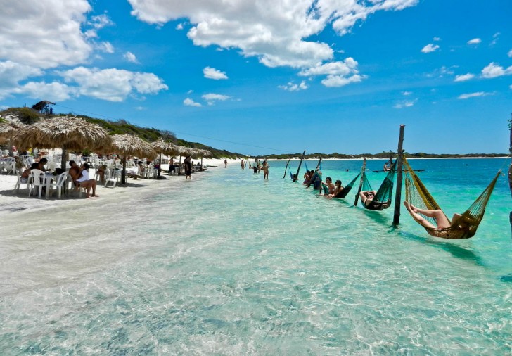 https://mdw-travel-data-us-east-1.s3.amazonaws.com/img/country/Brazil/Lagoa-da-Conceicao/img_03.jpg