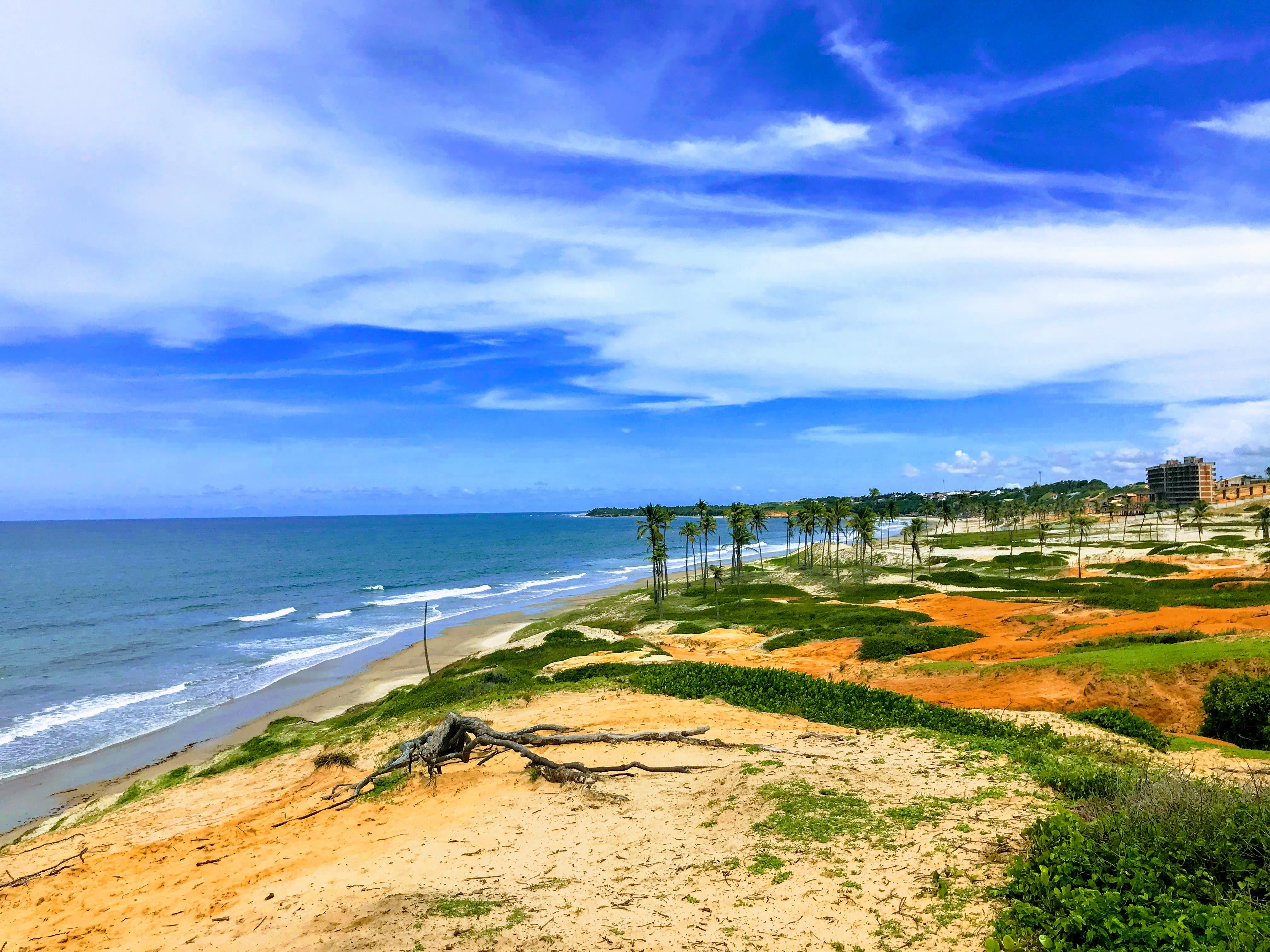 https://mdw-travel-data-us-east-1.s3.amazonaws.com/img/country/Brazil/Lagoinha-Beach/img_01.jpg