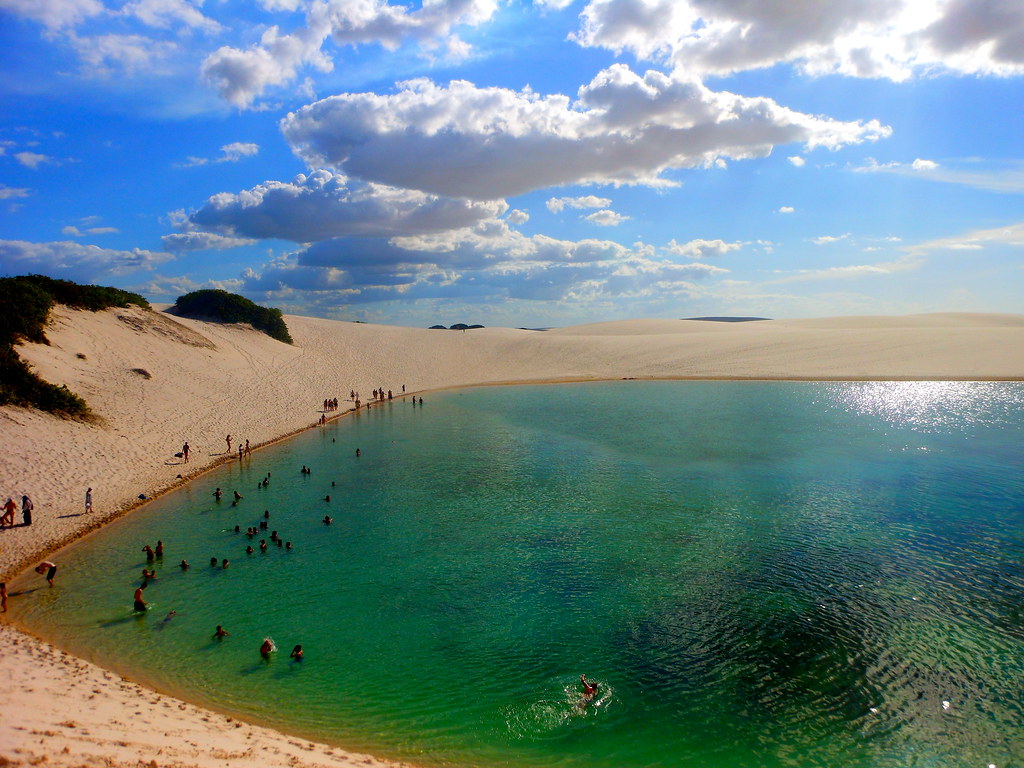 https://mdw-travel-data-us-east-1.s3.amazonaws.com/img/country/Brazil/Lencois-Maranhenses-National-Park/img_03.jpg