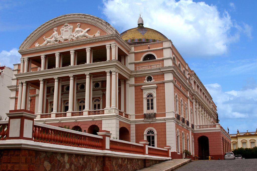 https://mdw-travel-data-us-east-1.s3.amazonaws.com/img/country/Brazil/Manaus-Opera-House/img_00.jpg