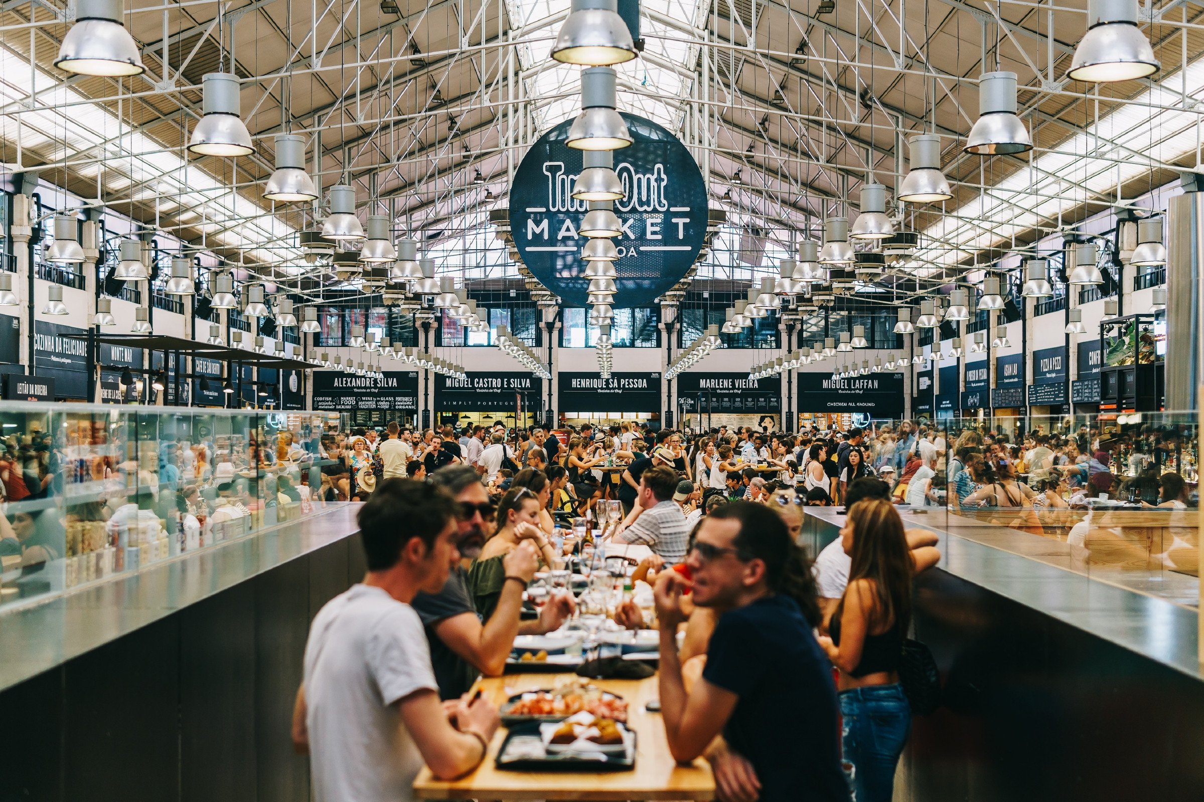 https://mdw-travel-data-us-east-1.s3.amazonaws.com/img/country/Brazil/Mercado-da-Ribeira/img_00.jpg