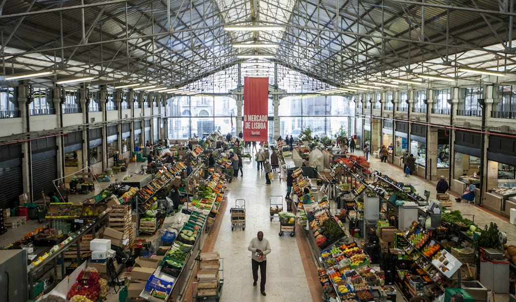 https://mdw-travel-data-us-east-1.s3.amazonaws.com/img/country/Brazil/Mercado-da-Ribeira/img_03.jpg