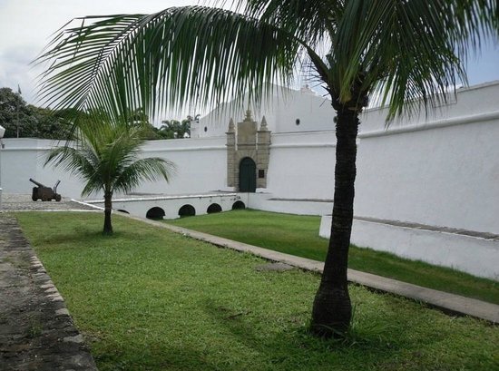 https://mdw-travel-data-us-east-1.s3.amazonaws.com/img/country/Brazil/Museu-Militar-do-Forte-do-Brum/img_03.jpg