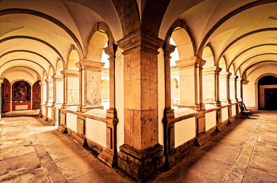 https://mdw-travel-data-us-east-1.s3.amazonaws.com/img/country/Brazil/Museu-de-Arte-Sacra/img_03.jpg
