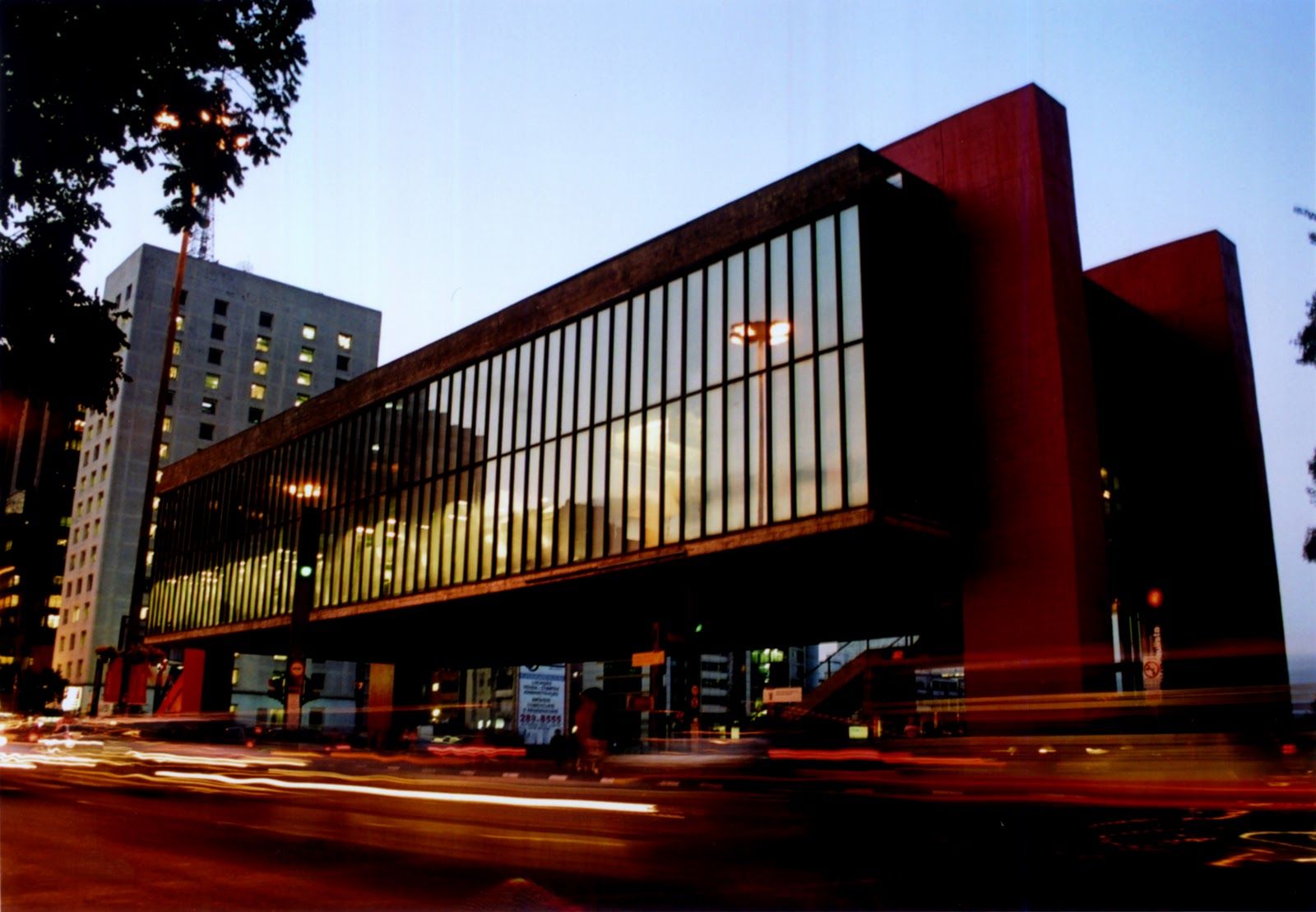 https://mdw-travel-data-us-east-1.s3.amazonaws.com/img/country/Brazil/Museu-de-Arte-de-Sao-Paulo--MASP-/img_01.jpg