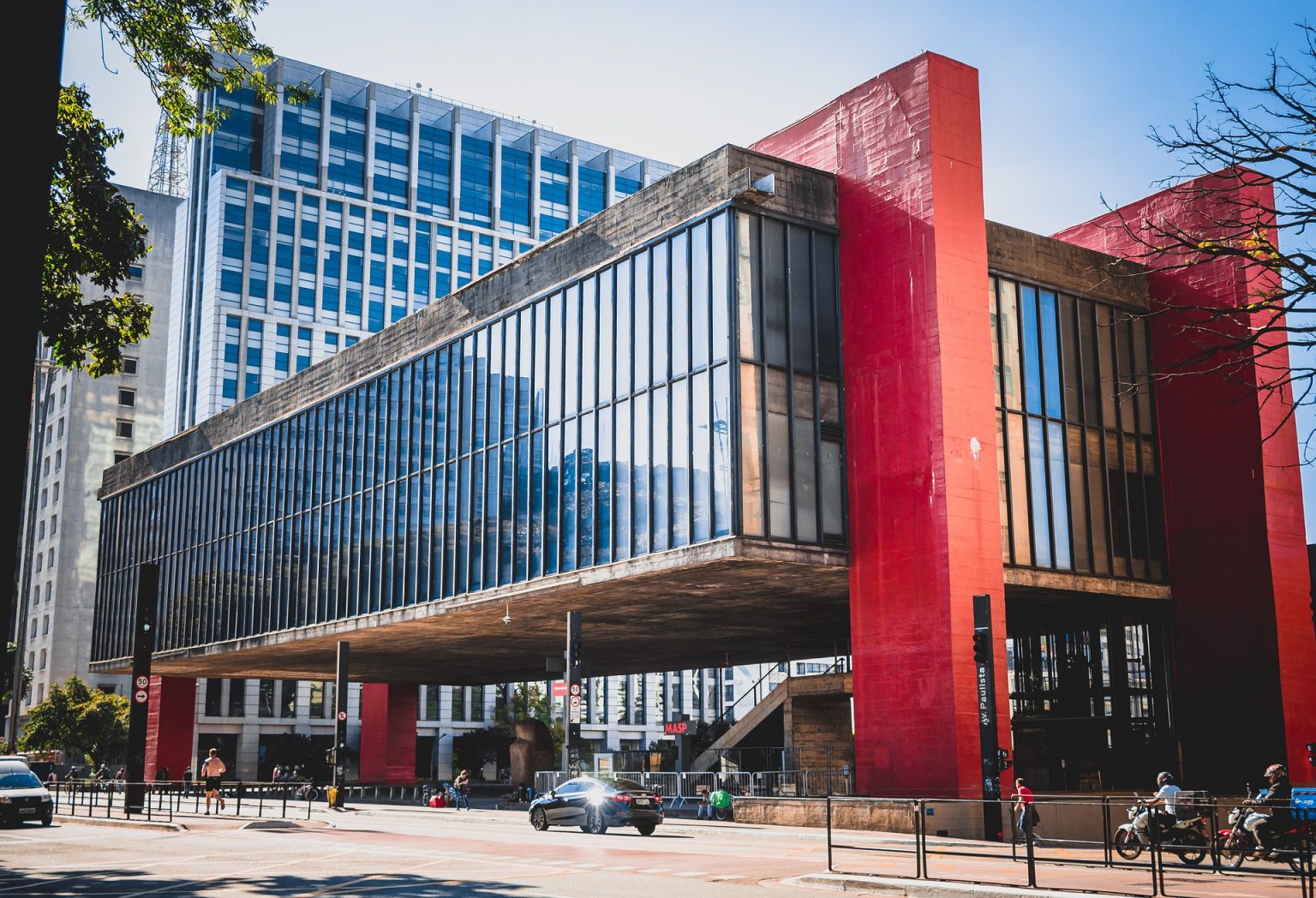 https://mdw-travel-data-us-east-1.s3.amazonaws.com/img/country/Brazil/Museu-de-Arte-de-Sao-Paulo--MASP-/img_03.jpg