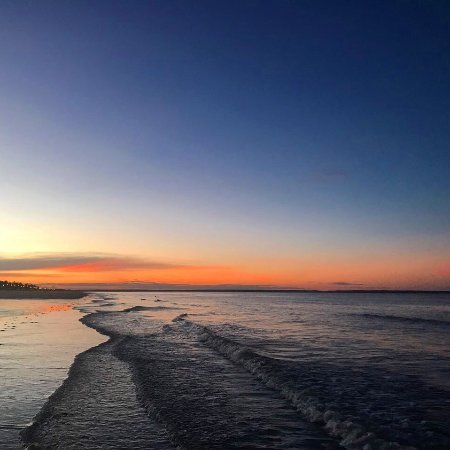 https://mdw-travel-data-us-east-1.s3.amazonaws.com/img/country/Brazil/Panaquatira-Beach/img_01.jpg
