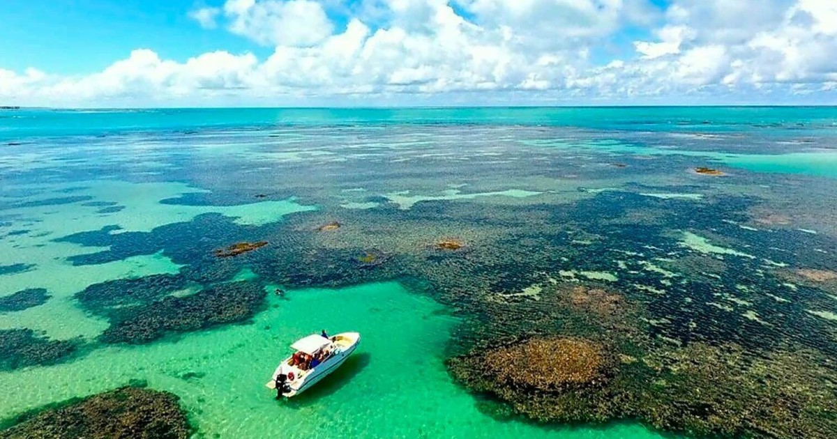 https://mdw-travel-data-us-east-1.s3.amazonaws.com/img/country/Brazil/Paripueira-Beach/img_01.jpg