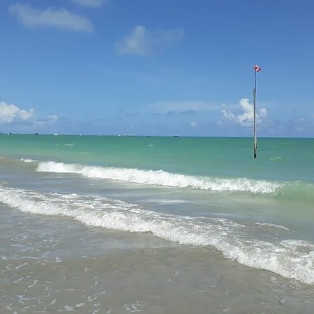 https://mdw-travel-data-us-east-1.s3.amazonaws.com/img/country/Brazil/Paripueira-Beach/img_02.jpg