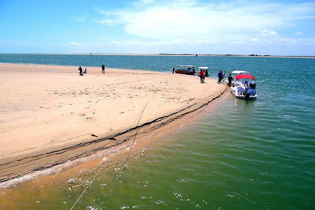 https://mdw-travel-data-us-east-1.s3.amazonaws.com/img/country/Brazil/Parnaiba/img_03.jpg