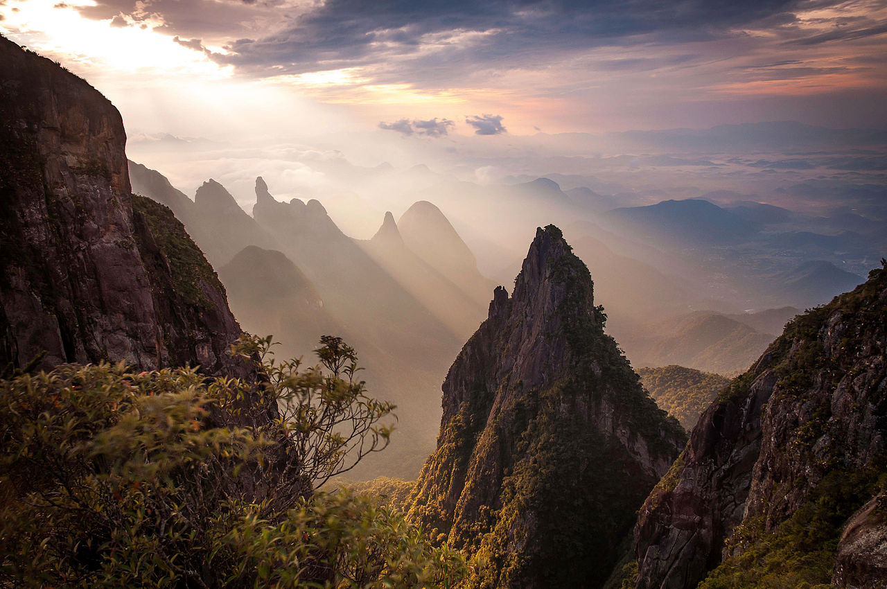 https://mdw-travel-data-us-east-1.s3.amazonaws.com/img/country/Brazil/Parque-Nacional-da-Serra-dos-Orgaos/img_00.jpg