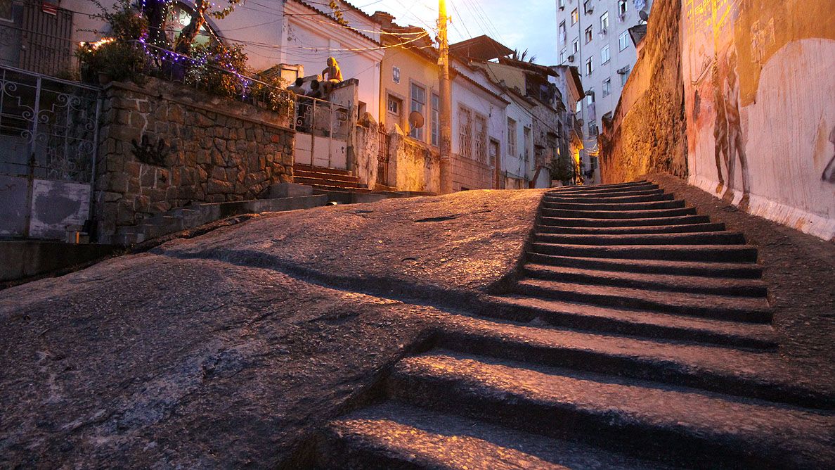 https://mdw-travel-data-us-east-1.s3.amazonaws.com/img/country/Brazil/Pedra-do-Sal/img_01.jpg