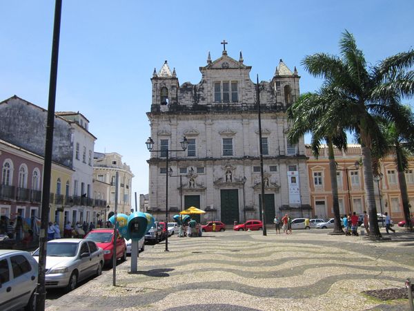 https://mdw-travel-data-us-east-1.s3.amazonaws.com/img/country/Brazil/Pelourinho/img_03.jpg