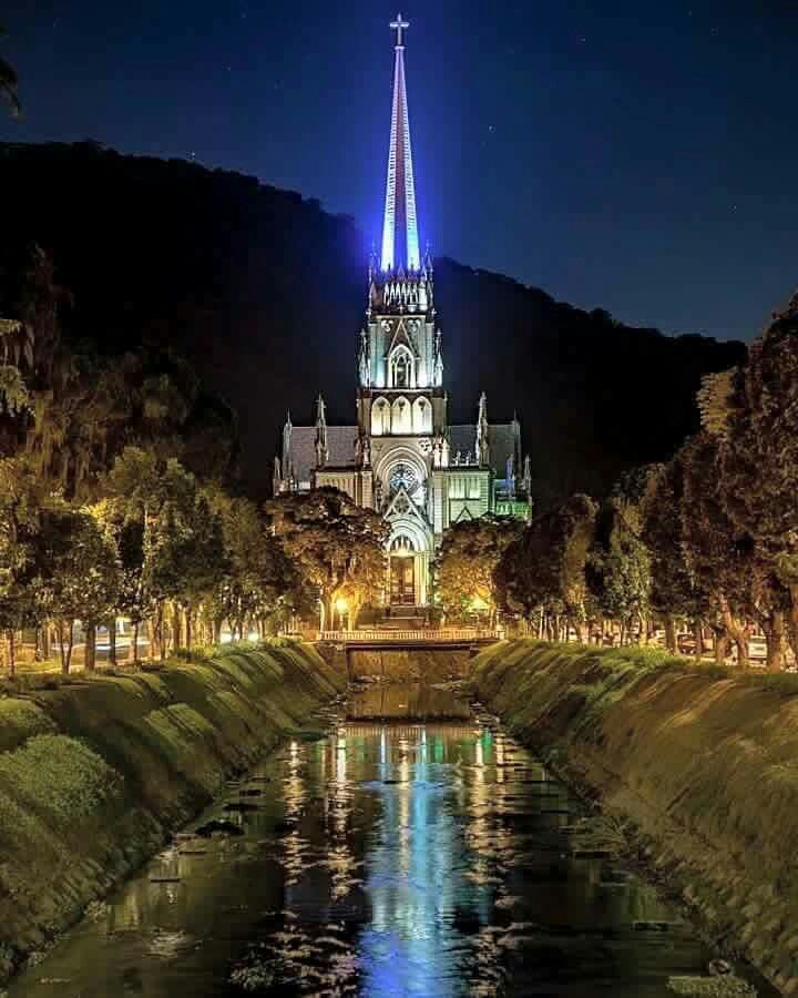 https://mdw-travel-data-us-east-1.s3.amazonaws.com/img/country/Brazil/Petropolis/img_02.jpg