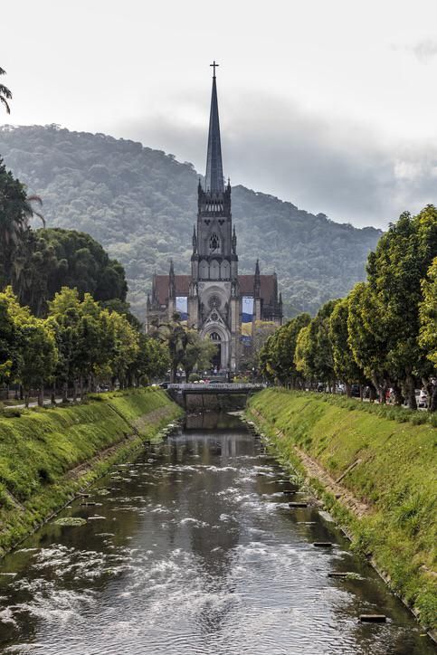 https://mdw-travel-data-us-east-1.s3.amazonaws.com/img/country/Brazil/Petropolis/img_05.jpg