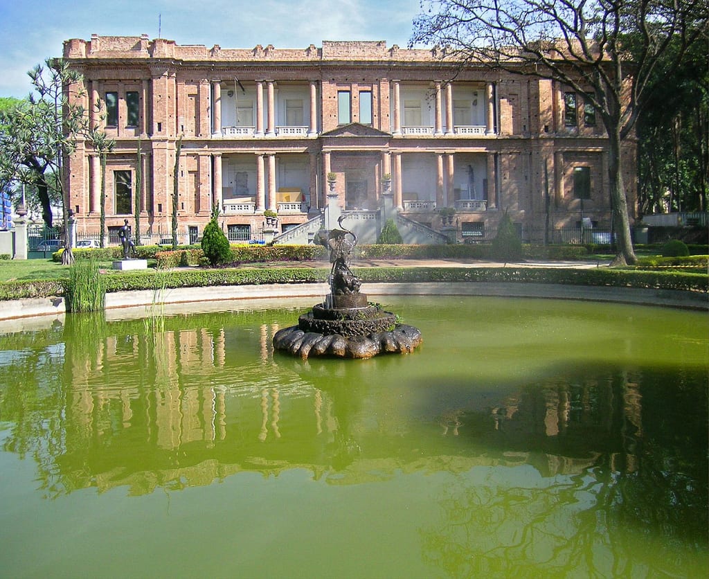 https://mdw-travel-data-us-east-1.s3.amazonaws.com/img/country/Brazil/Pinacoteca-do-Estado-de-Sao-Paulo/img_03.jpg