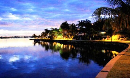 https://mdw-travel-data-us-east-1.s3.amazonaws.com/img/country/Brazil/Pontao-do-Lago-Sul/img_01.jpg