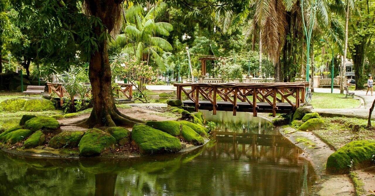 https://mdw-travel-data-us-east-1.s3.amazonaws.com/img/country/Brazil/Praca-Batista-Campos/img_00.jpg