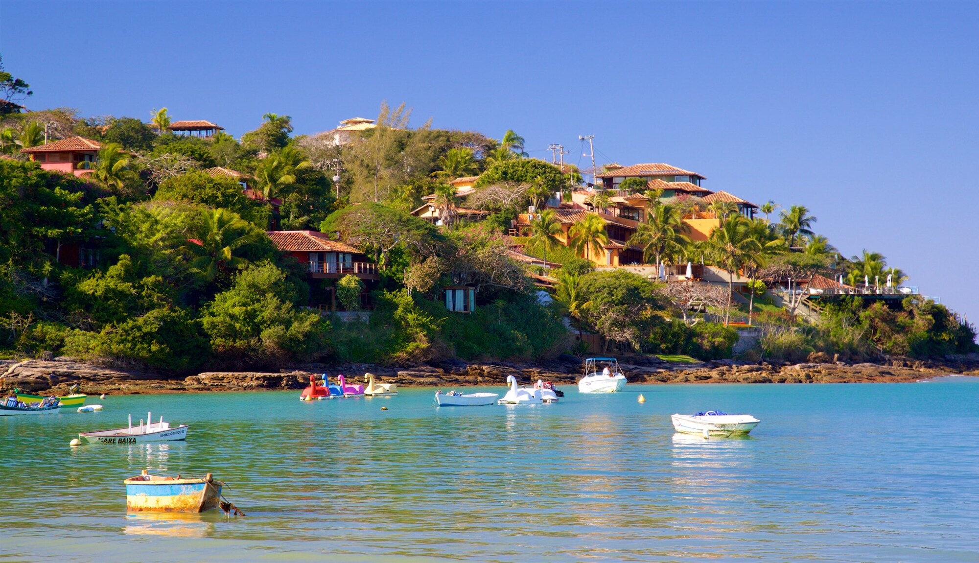 https://mdw-travel-data-us-east-1.s3.amazonaws.com/img/country/Brazil/Praia-da-Ferradura/img_02.jpg