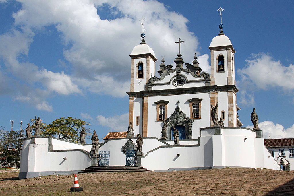 https://mdw-travel-data-us-east-1.s3.amazonaws.com/img/country/Brazil/Sanctuary-of-Bom-Jesus-de-Matosinhos/img_00.jpg
