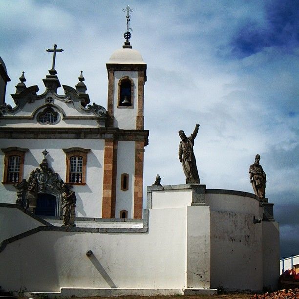 https://mdw-travel-data-us-east-1.s3.amazonaws.com/img/country/Brazil/Sanctuary-of-Bom-Jesus-de-Matosinhos/img_01.jpg