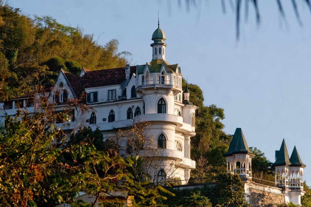 https://mdw-travel-data-us-east-1.s3.amazonaws.com/img/country/Brazil/Santa-Teresa/img_02.jpg