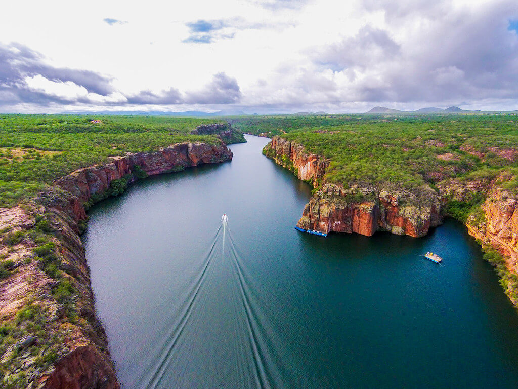 https://mdw-travel-data-us-east-1.s3.amazonaws.com/img/country/Brazil/Sao-Francisco-River/img_01.jpg