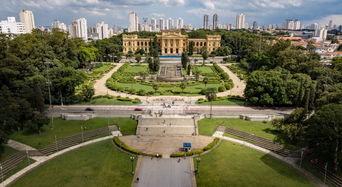 https://mdw-travel-data-us-east-1.s3.amazonaws.com/img/country/Brazil/Sao-Paulo-Municipal-Market/img_01.jpg